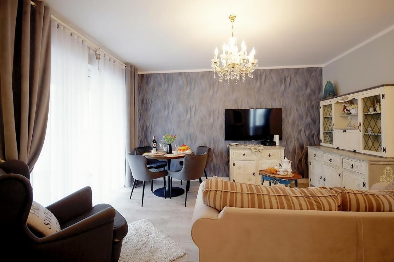 Miodowy Dom Exspanse Apartament 2 Lub 3 Pokoje Z Tarasem I Parkingiem 科沃布热格 外观 照片