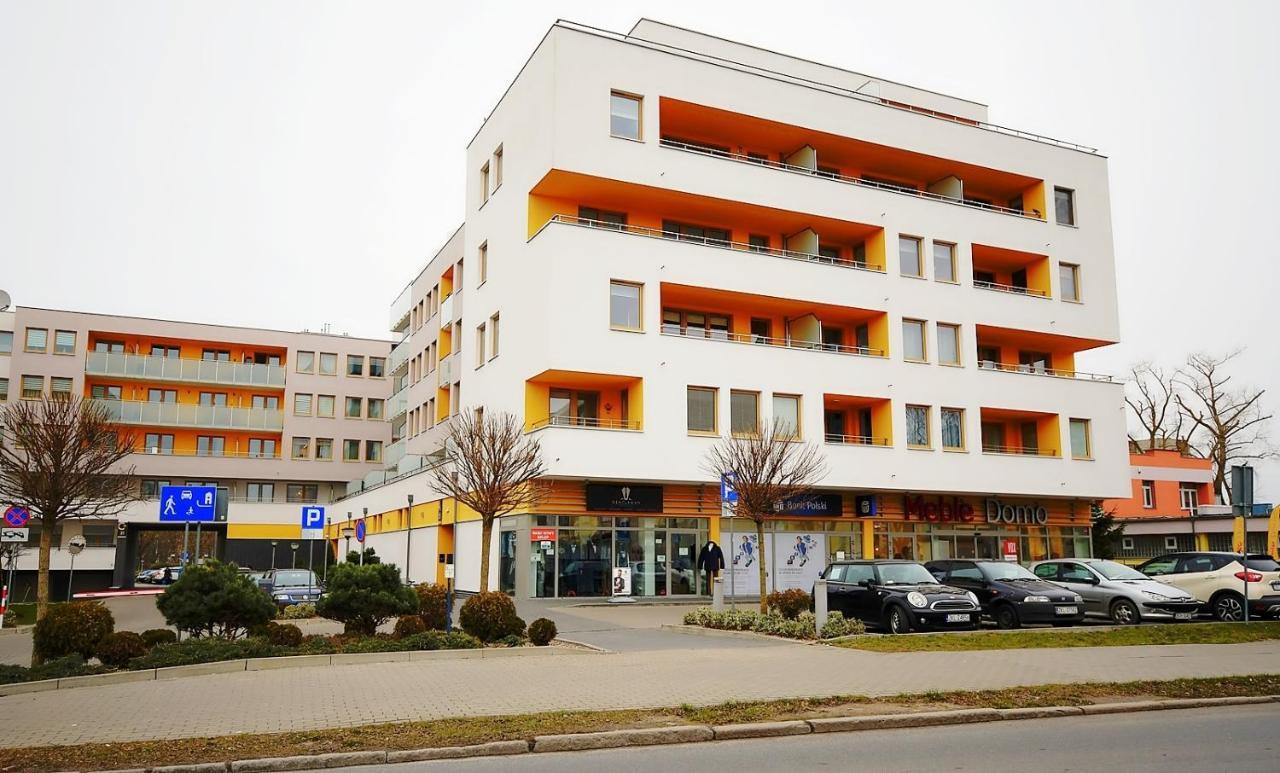 Miodowy Dom Exspanse Apartament 2 Lub 3 Pokoje Z Tarasem I Parkingiem 科沃布热格 外观 照片