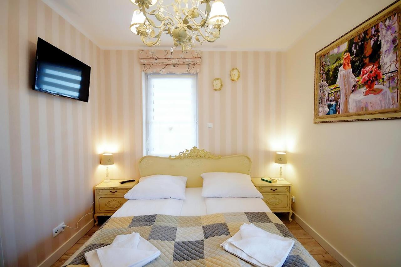 Miodowy Dom Exspanse Apartament 2 Lub 3 Pokoje Z Tarasem I Parkingiem 科沃布热格 外观 照片