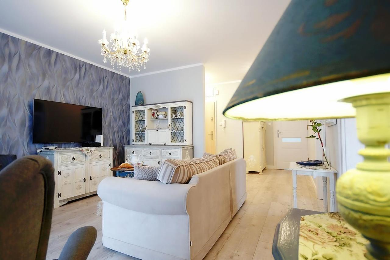 Miodowy Dom Exspanse Apartament 2 Lub 3 Pokoje Z Tarasem I Parkingiem 科沃布热格 外观 照片