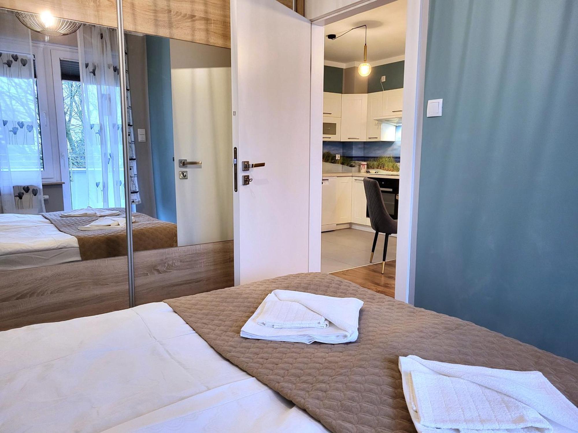 Miodowy Dom Exspanse Apartament 2 Lub 3 Pokoje Z Tarasem I Parkingiem 科沃布热格 外观 照片